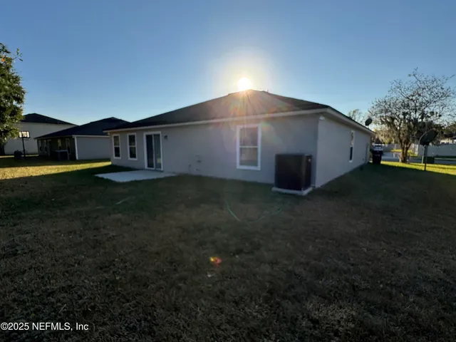 $1,725 | 11273 Silver Key Drive, Jacksonville, FL 32218