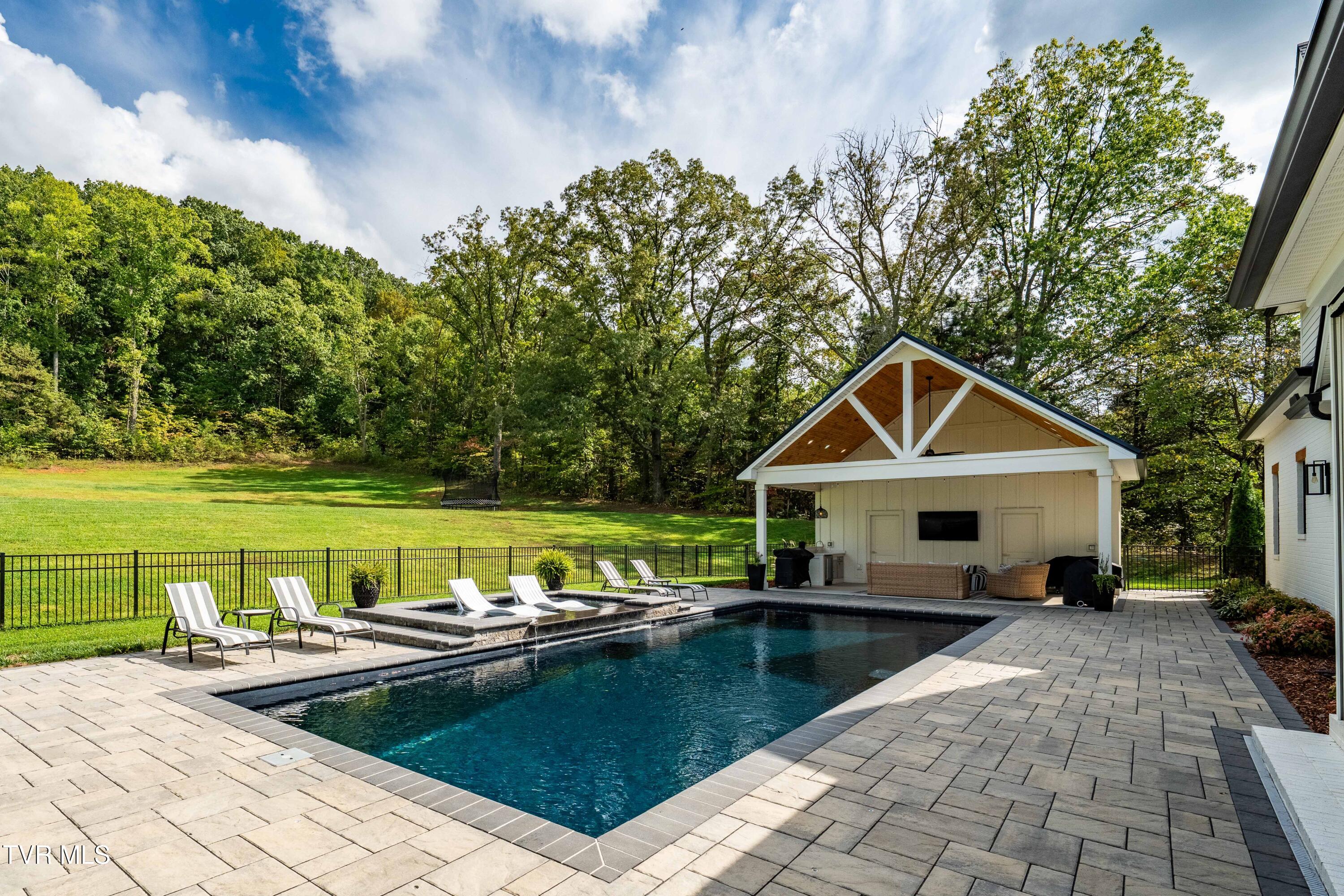2333 Rock Springs Road Kingsport, TN 37664 - Photo 108 of 165 2333 Rock Springs Road (68 of 169)