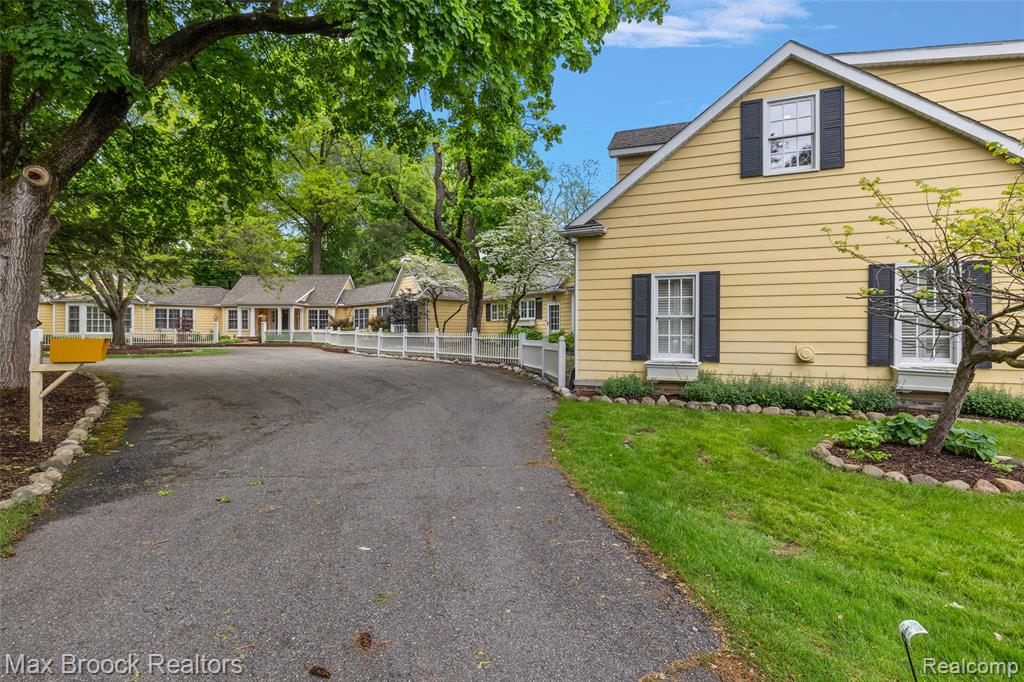 760 Lone Pine Road Bloomfield Hills, MI 48304 - Photo 46 of 65