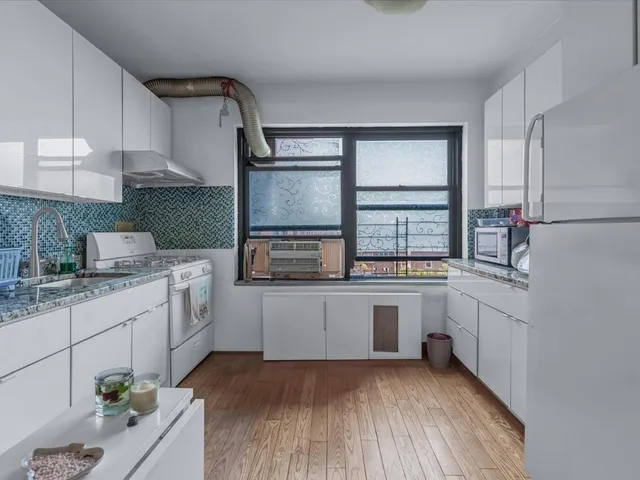 $265,000 | 99-05 63rd Drive, Unit 7R | Rego Park