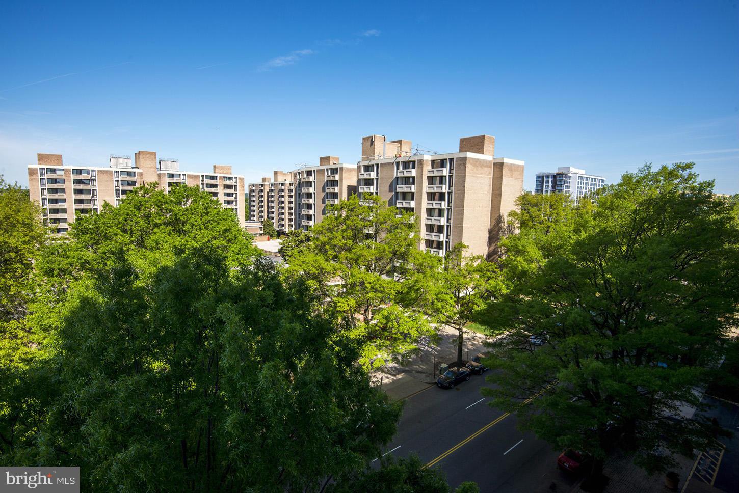 1250 4th Street Southwest, Unit W614 Washington, DC 20024 - Photo 13 of 22 a view of a city with tall buildings