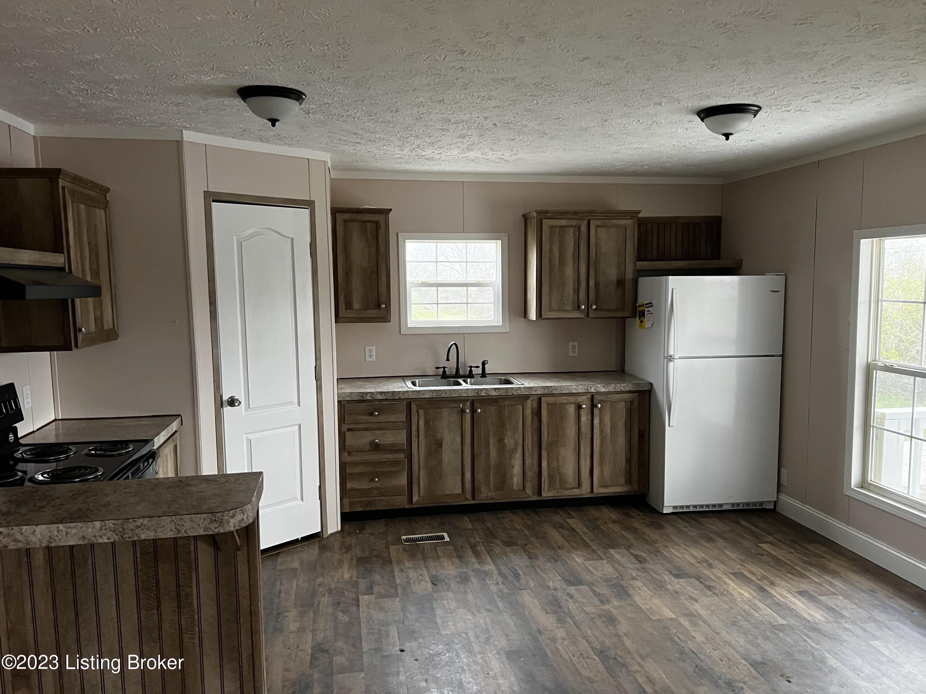 6858 Elizabethtown Road Leitchfield, KY 42754 - Photo 18 of 46 6858 Elizabethtown Rd Leitchfield -18