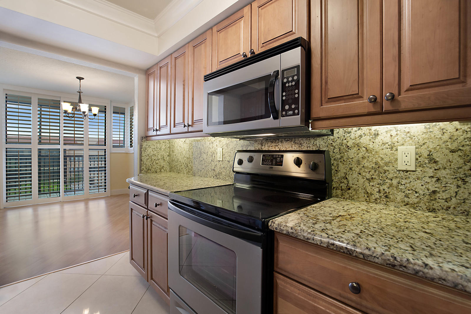 800 Jeffery Street, Unit 409 Boca Raton, FL 33487 - Photo 4 of 37 20230511202407390382000000-o