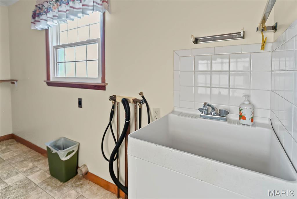 415 3rd Street Carrollton, IL 62016 - Photo 28 of 49