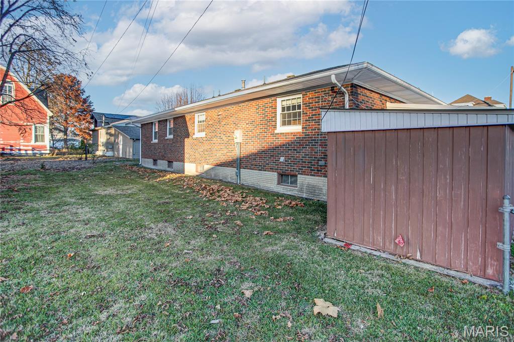 415 3rd Street Carrollton, IL 62016 - Photo 37 of 49