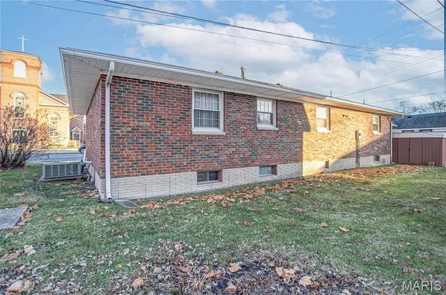 $139,000 | 415 3rd Street, Carrollton, IL 62016