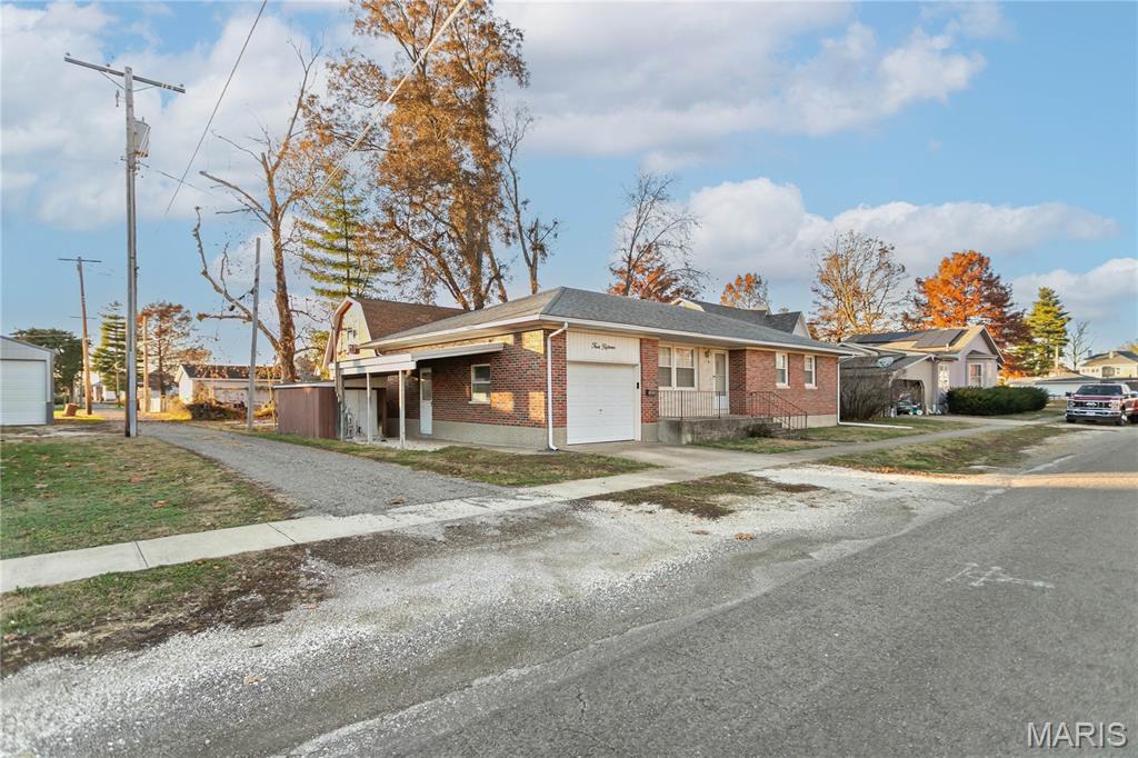 415 3rd Street Carrollton, IL 62016 - Photo 44 of 49