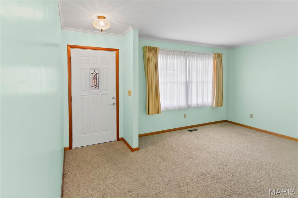 415 3rd Street Carrollton, IL 62016 - Photo 5 of 49