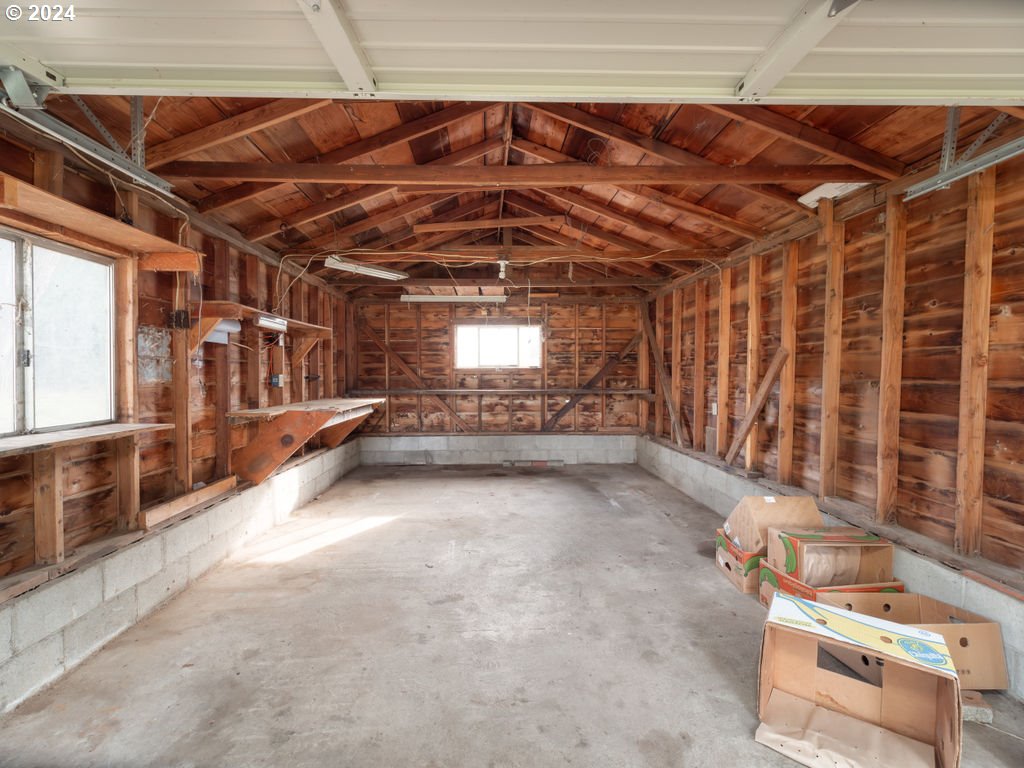 1022 Big Bend Road Roseburg, OR 97471 - Photo 17 of 32 Gallery Image 17