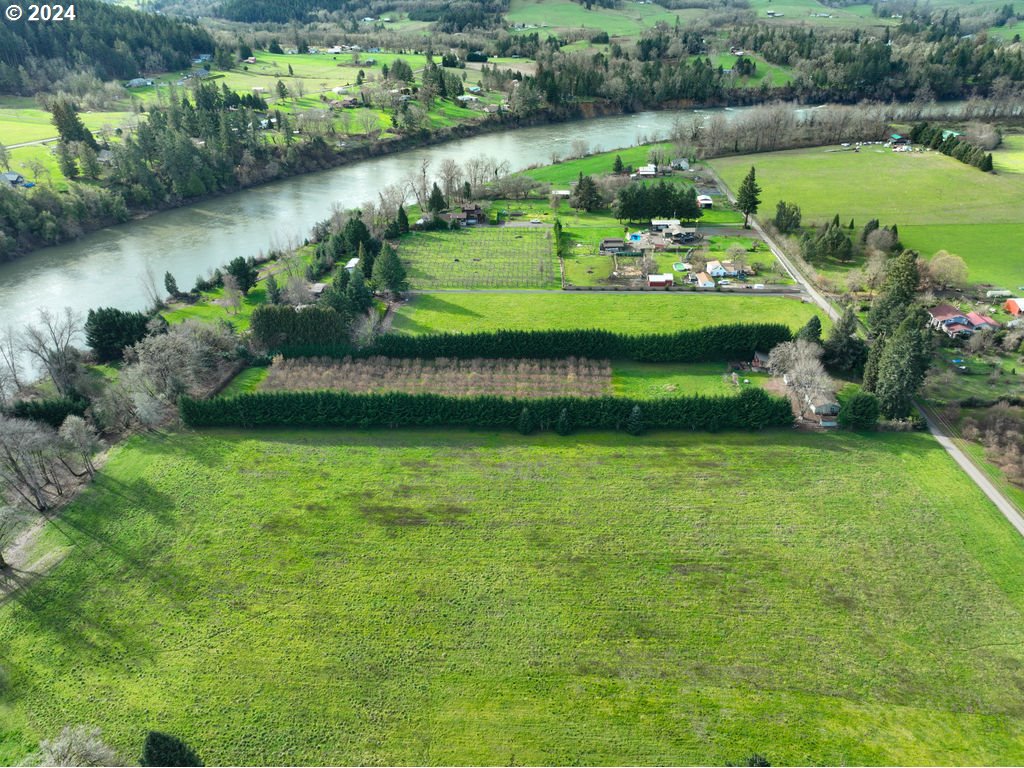 1022 Big Bend Road Roseburg, OR 97471 - Photo 24 of 32 Gallery Image 24
