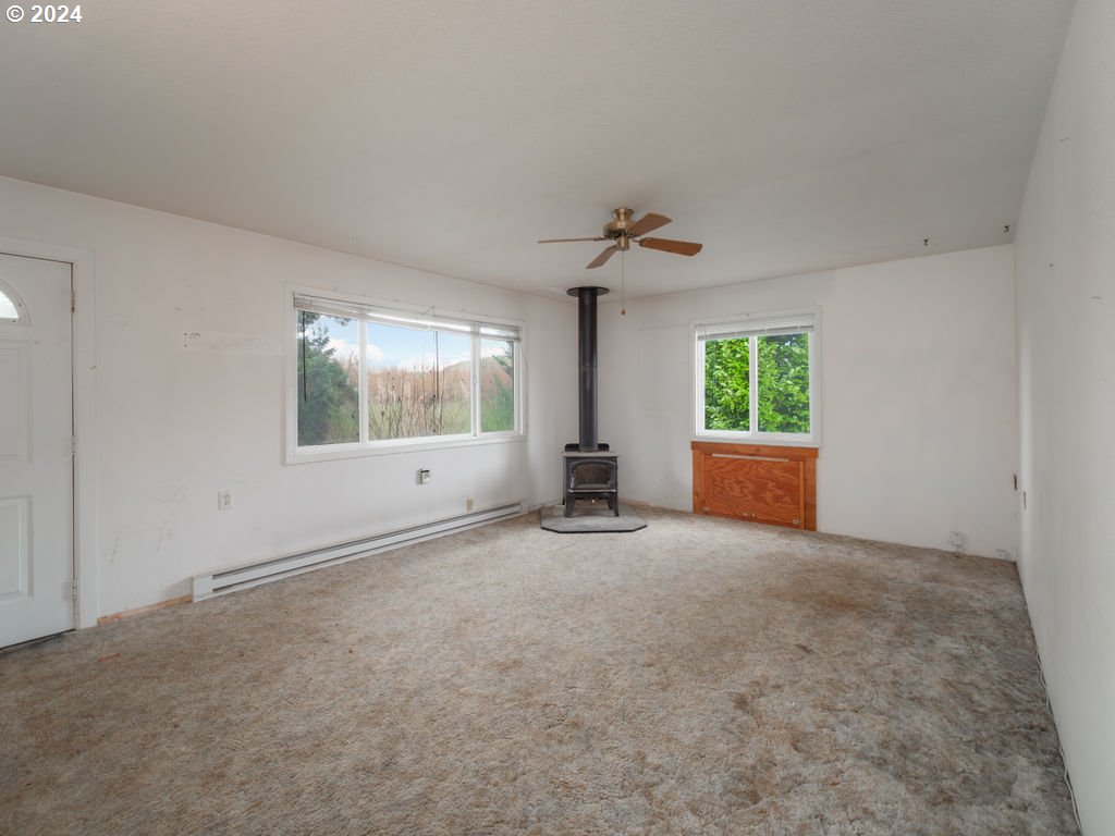 1022 Big Bend Road Roseburg, OR 97471 - Photo 3 of 32 Gallery Image 3