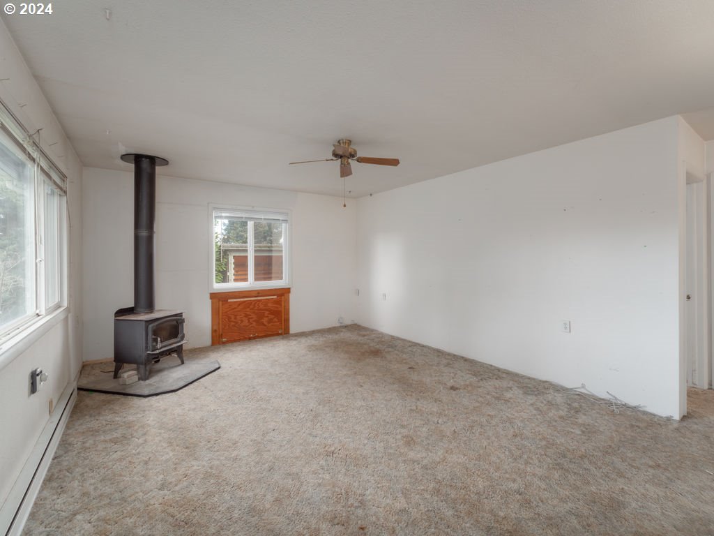 1022 Big Bend Road Roseburg, OR 97471 - Photo 4 of 32 Gallery Image 4