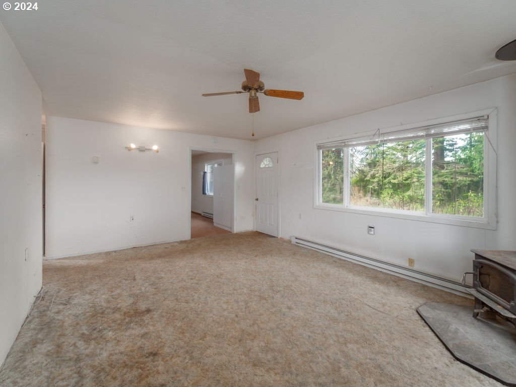 1022 Big Bend Road Roseburg, OR 97471 - Photo 5 of 32 Gallery Image 5