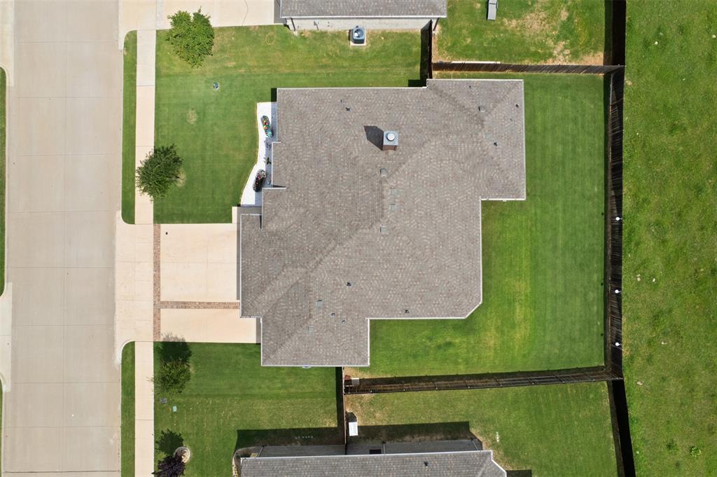 2618 Byrd Ranch Road Midlothian, TX 76065 - Photo 33 of 38 an aerial view of a house with a garden