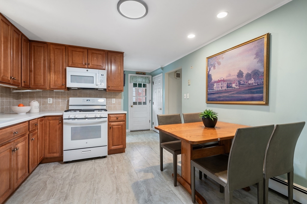 23 Tucker Avenue Lexington, MA 02421 - Photo 8 of 24