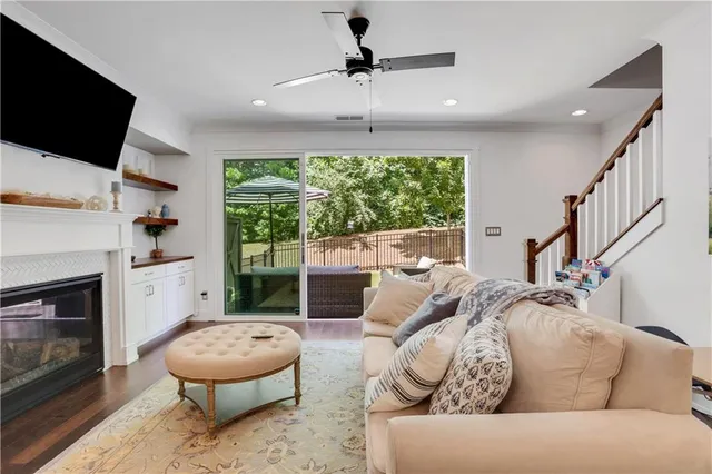 $449,900 | 146 Bellhaven Drive, Woodstock, GA 30188