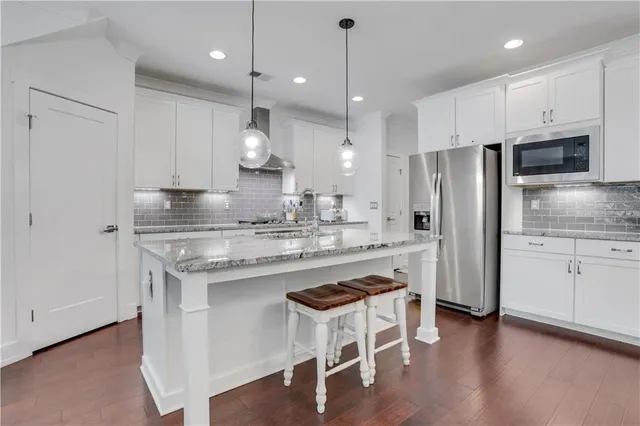 $449,900 | 146 Bellhaven Drive, Woodstock, GA 30188