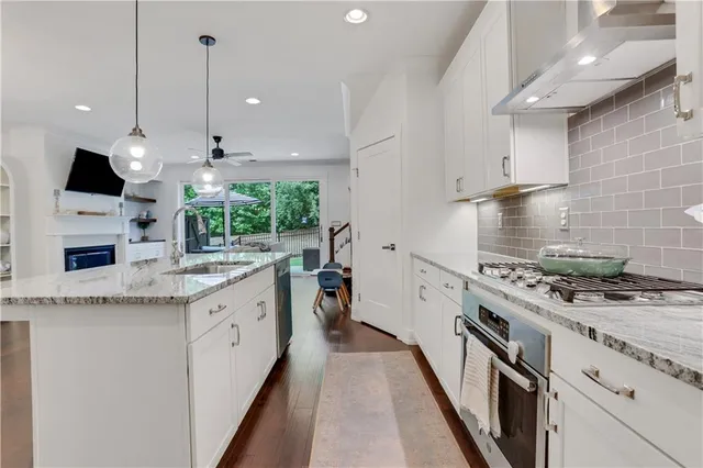 $449,900 | 146 Bellhaven Drive, Woodstock, GA 30188