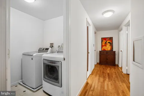 $1,250,000 | 11303 Hounds Way, North Bethesda, MD 20852