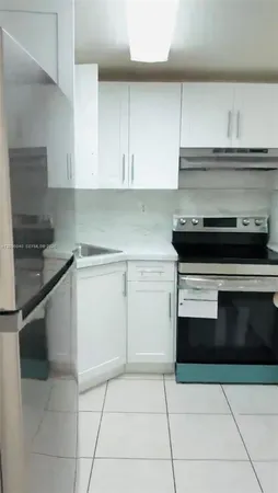 $185,995 | 606 West 81st Street, Unit 407, Hialeah, FL 33014