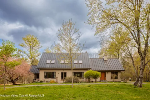 $1,195,000 | 115 Bellwood Lane, Saugerties, NY 12477