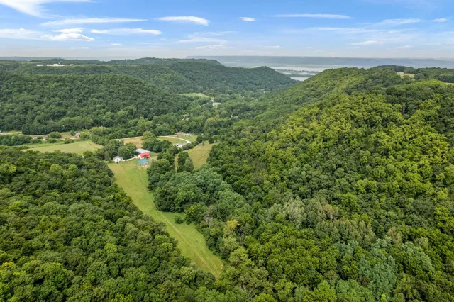 $1,050,000 | 36415 Homer Valley Lane, Winona, MN 55987