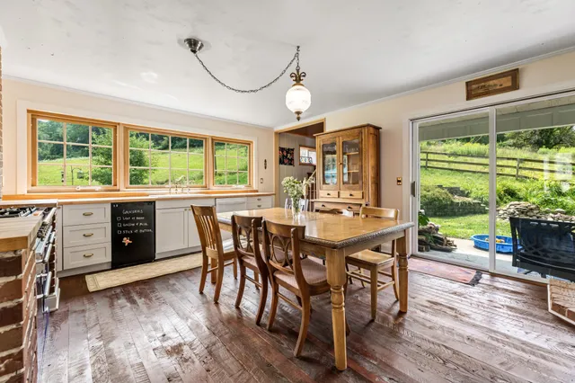 $1,050,000 | 36415 Homer Valley Lane, Winona, MN 55987