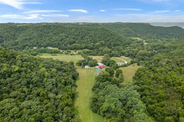 $1,050,000 | 36415 Homer Valley Lane, Winona, MN 55987