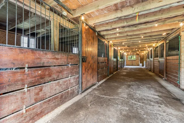 $1,050,000 | 36415 Homer Valley Lane, Winona, MN 55987