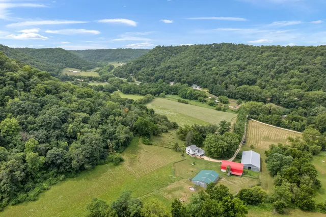 $1,050,000 | 36415 Homer Valley Lane, Winona, MN 55987