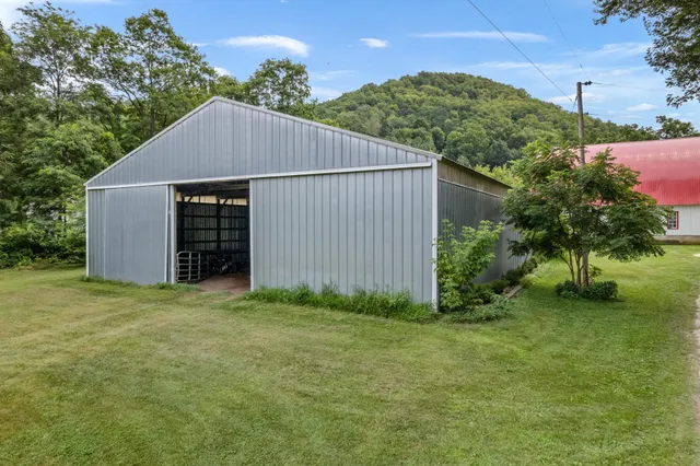 $1,050,000 | 36415 Homer Valley Lane, Winona, MN 55987