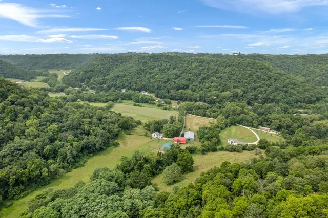 $1,050,000 | 36415 Homer Valley Lane, Winona, MN 55987