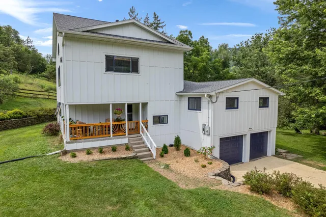 $1,050,000 | 36415 Homer Valley Lane, Winona, MN 55987