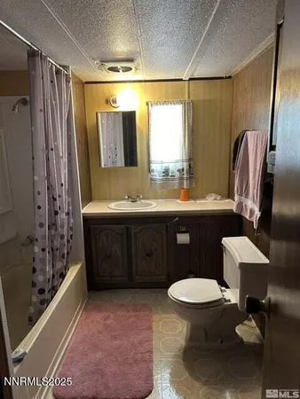 a view of workspace with furniture