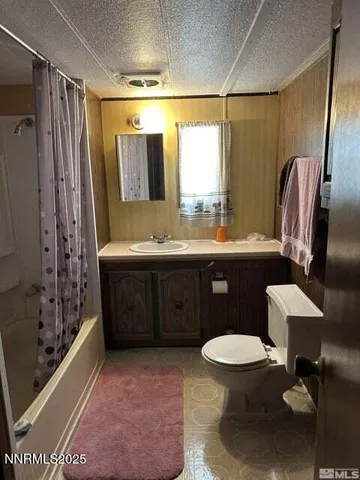 a view of workspace with furniture