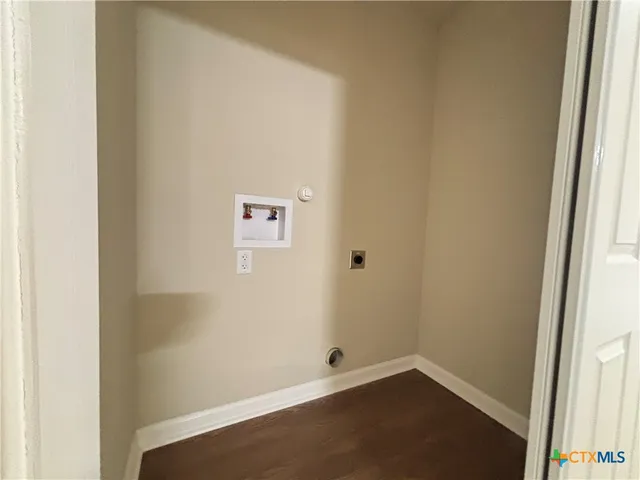 $207,900 | 700 East 5th Street, Nixon, TX 78140