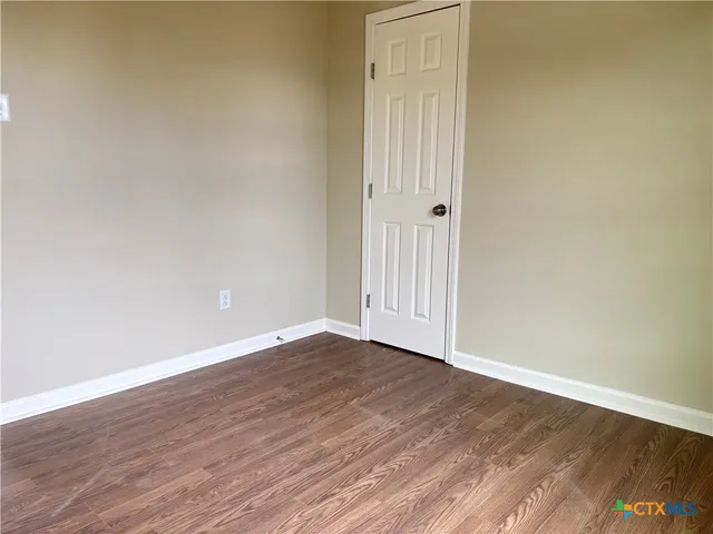 $207,900 | 700 East 5th Street, Nixon, TX 78140