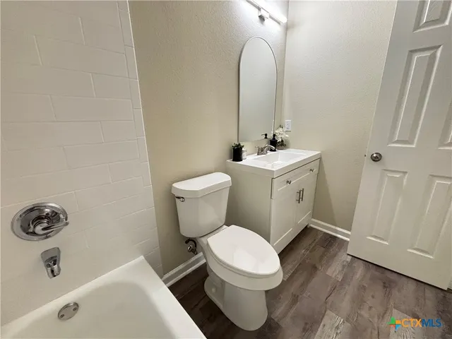 $207,900 | 700 East 5th Street, Nixon, TX 78140