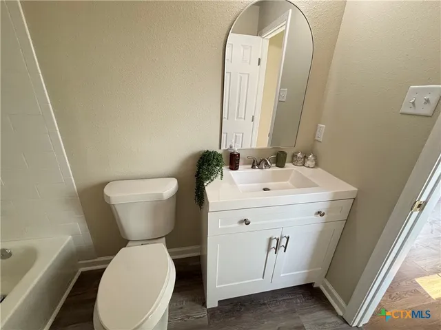 $207,900 | 700 East 5th Street, Nixon, TX 78140