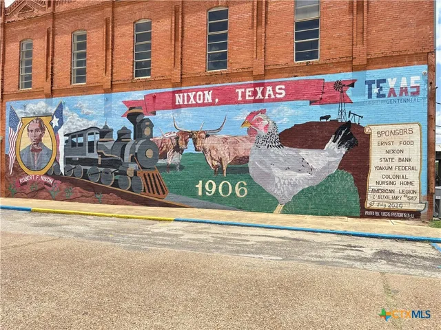 $207,900 | 700 East 5th Street, Nixon, TX 78140