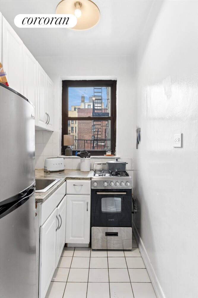 70 Clark Street, Unit 4J Brooklyn, NY 11201 - Photo 7 of 10