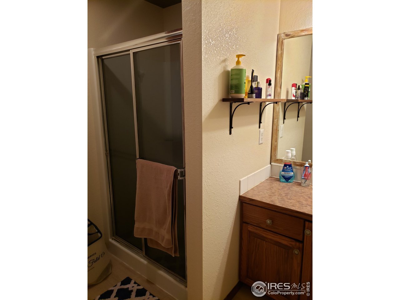 4929 10th Street Road Greeley, CO 80634 - Photo 23 of 40 Master Shower