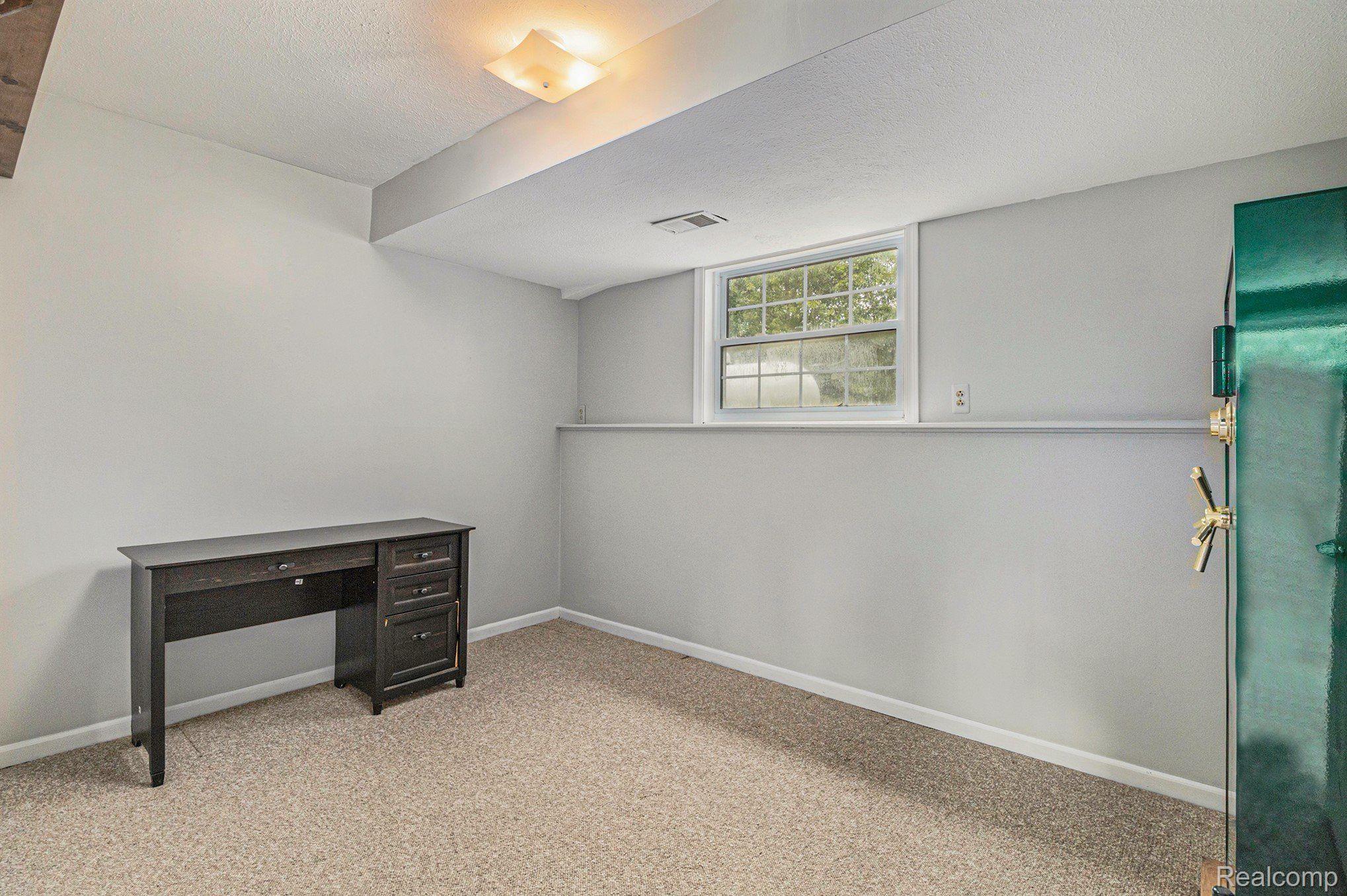 12962 South New Lothrop Road Byron, MI 48418 - Photo 27 of 42 Gallery Image 27