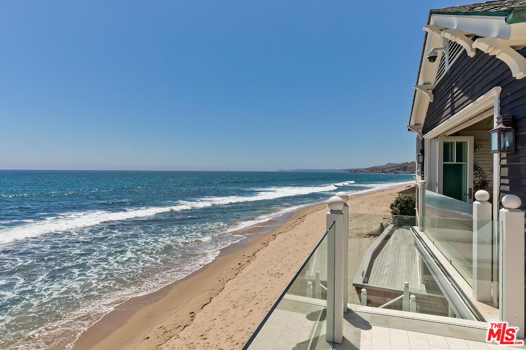 119 Malibu Colony Road Malibu, CA 90265 - Photo 24 of 24 a view of outdoor space and deck