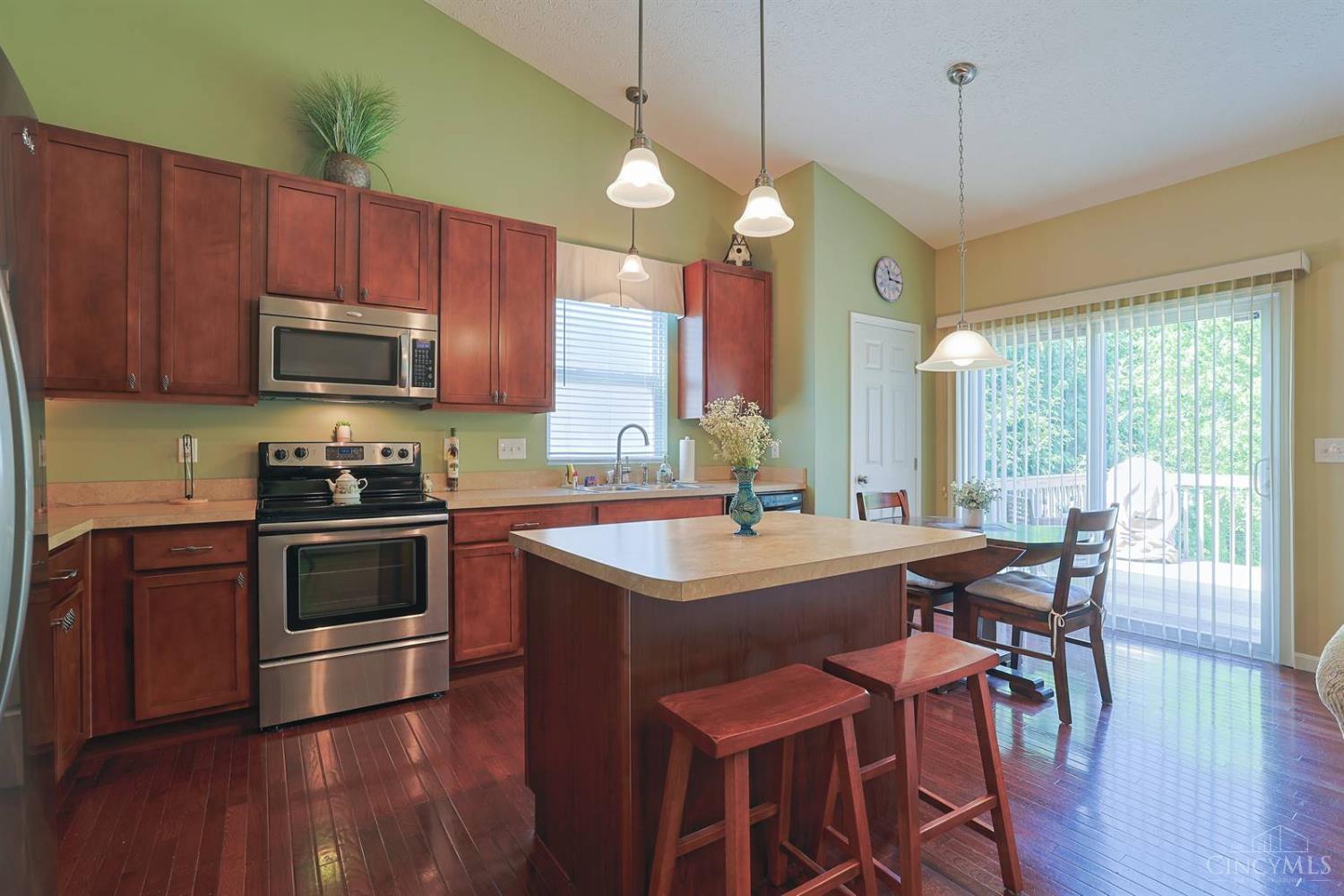 4193 South Gensen Loop Cincinnati, OH 45245 - Photo 7 of 24