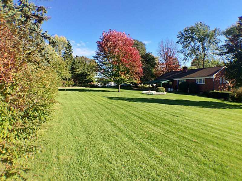 3216 Apache Road Bethel Park, PA 15241 - Photo 19 of 20 Yard/Garden. Corner lot is SO usable!