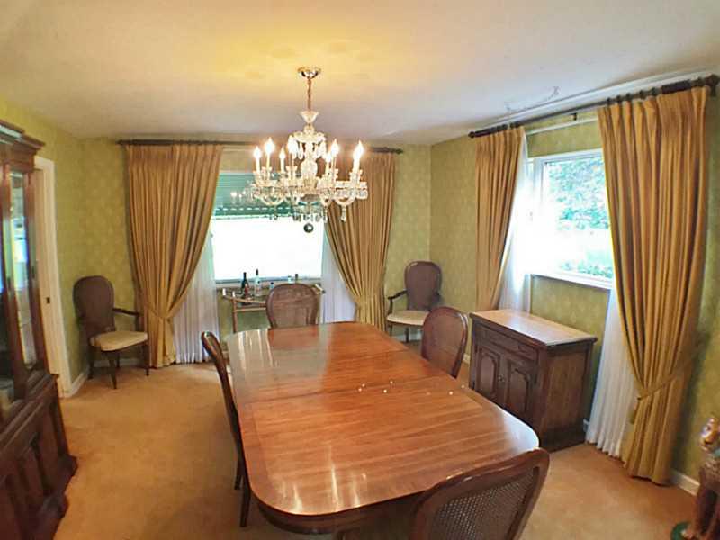 3216 Apache Road Bethel Park, PA 15241 - Photo 7 of 20 Dining Room.
