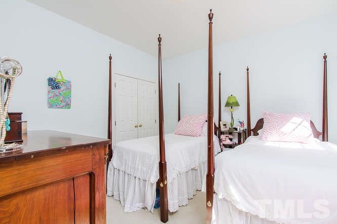 2675 Lakeview Drive Raleigh, NC 27608 - Photo 14 of 25 Gallery Image 14