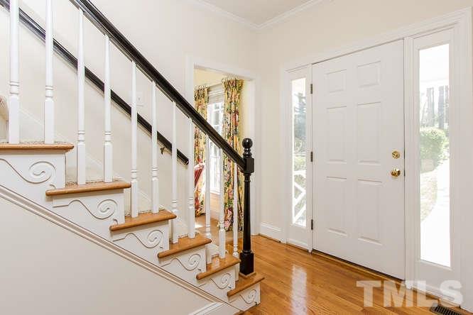 2675 Lakeview Drive Raleigh, NC 27608 - Photo 3 of 25 Gallery Image 3