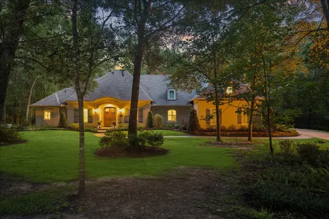 $1,250,000 | 37519 Edgewater Drive, Pinehurst, TX 77362